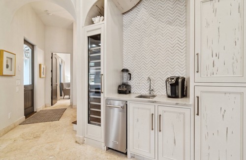 Hammocks of Seagrove Casa | Dreamy retreat—5-min to beach, private pool, LSV, & home theater | Sleeps 20!