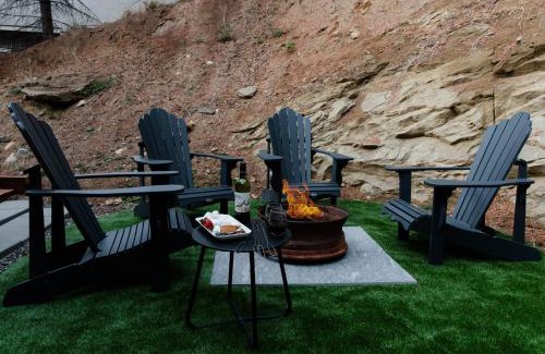 Ronald Casa | Dreamy Views, Pool Access, Game Room, Fire Pit