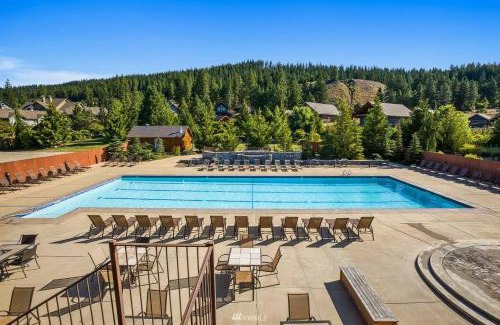 Ronald Casa | Dreamy Views, Pool Access, Game Room, Fire Pit