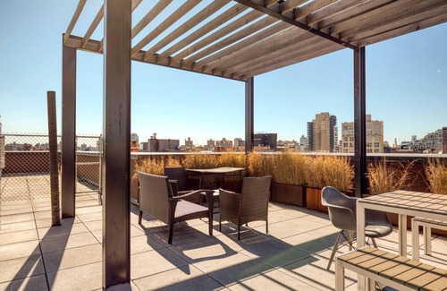 Williamsburg Apartamento | Dreamy Williamsburg 1BR w/ W/D & Gym, nr Domino Park, by Blueground