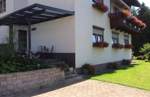 Mariahof Apartamento | Dreibettzimmer mit Dusche, WC - Angelika Zischmayer