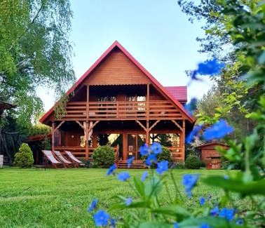 Januszkowo Casa | Drewniany dom z kominkiem, trasą S7 w 2h z Warszawy i Gdanska nad jezioro Mielno