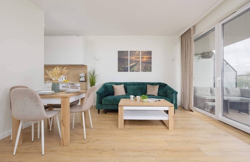 Serock Apartamento | Drewnowskiego 7A | Zegrze | Stylish Apartment by the Lake | Balcony