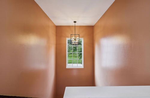 Drexel Hill Casa | Drexel Iconic: Suburban Retreat, Spacious 3-bedroom home, Central AC, Amenities