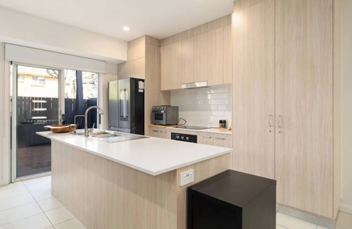 Labrador Casa | Drift and Dwell Minutes to Labrador Beach and Dining