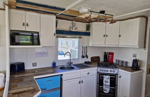 Anderby Creek Cabina | Driftwood Cabin - Dog Friendly, Anderby Creek