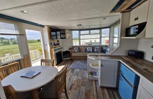 Anderby Creek Casa | Driftwood Cabin - Dog Friendly Anderby Creek