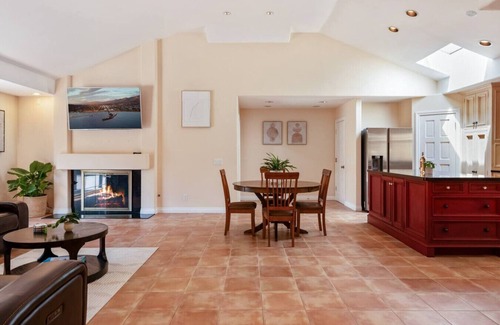 Goleta Apartamento | Driftwood Club - 4bd, Pet Friendly, Tennis Courts, Games