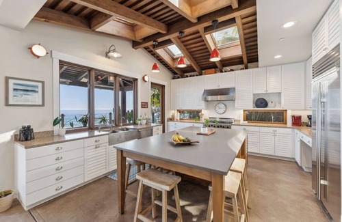 Santa Barbara Apartamento | Driftwood Club - Luxe Private Oceanfront Villa (Beach Access)
