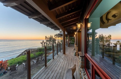 Santa Barbara Apartamento | Driftwood Club - Luxe Private Oceanfront Villa (Beach Access)