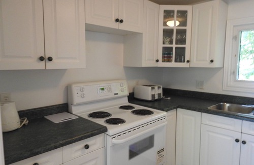 Southampton Cabaña | Driftwood Cottage - Million Dollar Views, lots of outdoor space, pet friendly