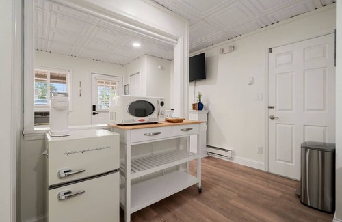 Sylvan Beach Apartamento | `Driftwood Den`-New Jacuzzi Suite in Sylvan!
