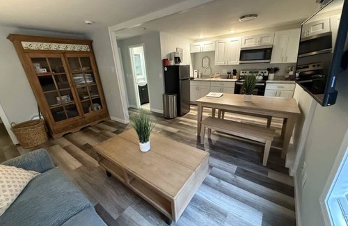 Hampton Casa | Driftwood Getaway - Perfect Location Near Beach!