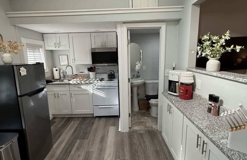 Hampton Casa | Driftwood Getaway - Perfect Location Near Beach!