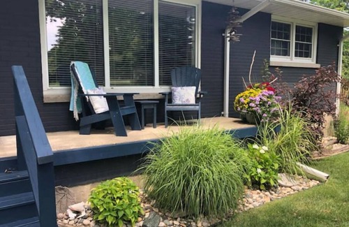 Sarnia Apartamento | Driftwood on the Lakeshore