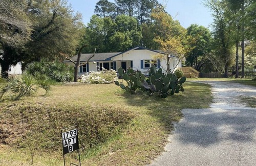 Conway Condominio | Driftwood Suite . Close to CCU. 1bd/1 ba Apartment