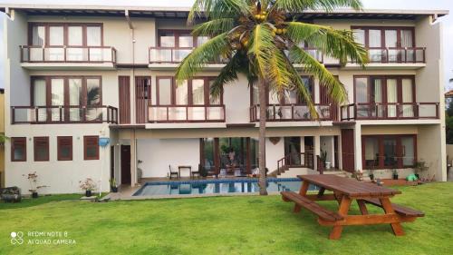Uswetakeiyawa Casa | Driftwood Villa