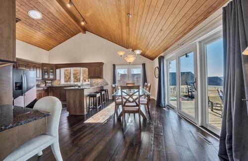 Huddleston Casa | DROP ANCHOR at Ancora Point! Hot Tub & Sunset Views!
