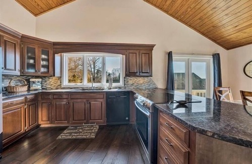 Huddleston Casa | DROP ANCHOR at Ancora Point! Hot Tub & Sunset Views!