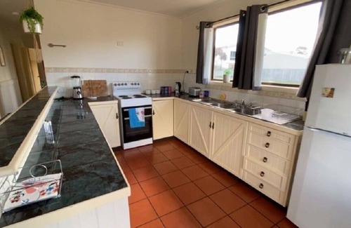 Loch Sport Casa | Drop Bear Cottage - Pet Friendly