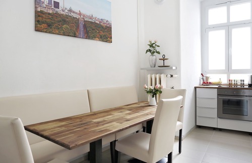 Charlottenburg-Wilmersdorf Apartamento | DROY Droysenstr. Edificio antiguo - camas con somier - cerca de Kurfürstendamm