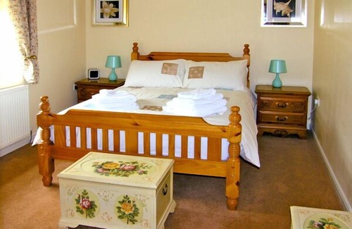 Skinningrove Cabaña | DRUMMER COTTAGE, pet friendly, with a garden in Skinningrove