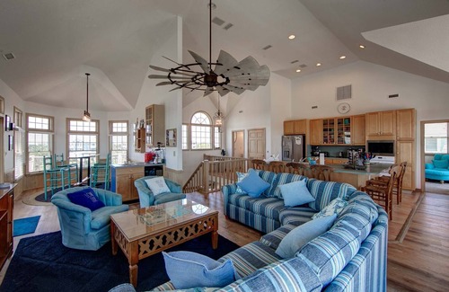 Avon Casa | Drumstick | Semi-Oceanfront | Kinnakeet Shores | Avon | Sleeps 12