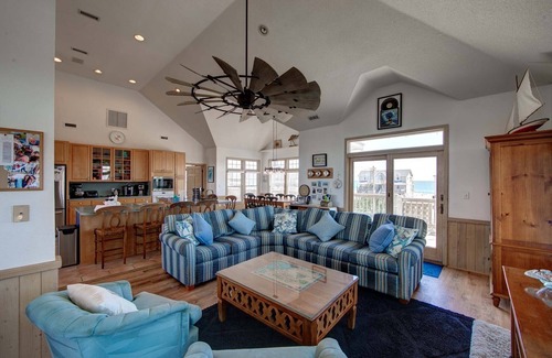 Avon Casa | Drumstick | Semi-Oceanfront | Kinnakeet Shores | Avon | Sleeps 12