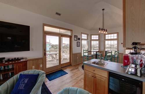 Avon Casa | Drumstick | Semi-Oceanfront | Kinnakeet Shores | Avon | Sleeps 12