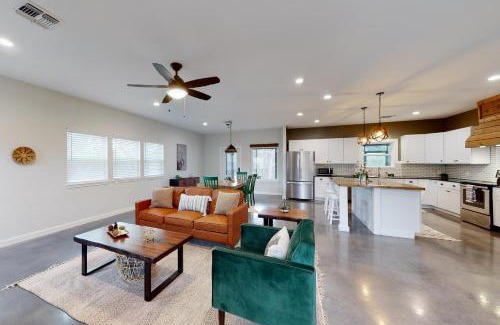 Fischer Casa | Dry Creekside Casita