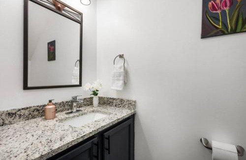 Downtown Apartamento | DT/2 Spacious 3BR Suites/FreeParking/SelfCheckin