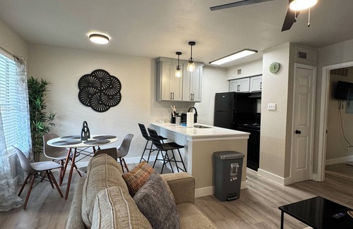 Park Central Apartamento | DT Dallas Cityscape Chic l 1BD