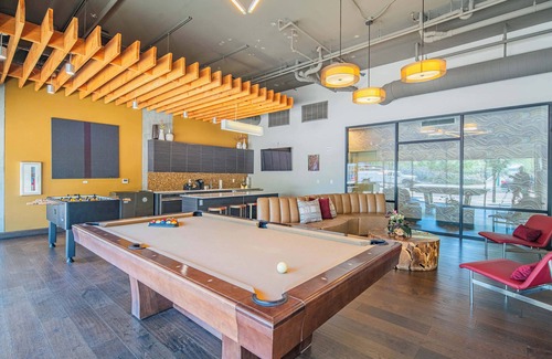 Evans Churchill Apartamento | Homey DT PHX Apt | Gym, Pool & Parking Included