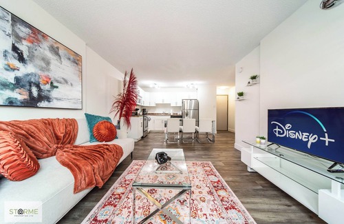 Downtown Edmonton Apartamento | DT River Valley Condo | King Bed | Wifi |