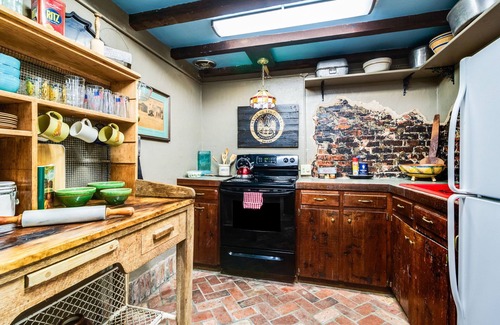Scott Apartamento | DT Scott-TWO Historic Units: Old Bank + Studio