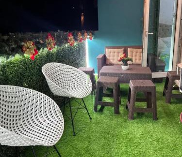 Paranaque Complejo | DT SUITES AND RESORTS at Azure Paranaque