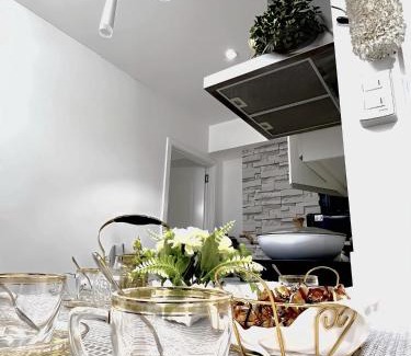 Paranaque Complejo | DT SUITES AND RESORTS at Azure Paranaque
