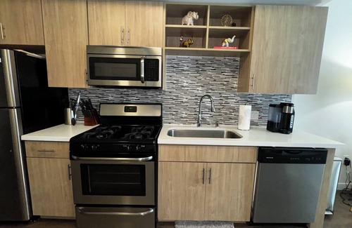 Downtown Los Angeles Apartamento | DTLA living Family Friendly and Fun. Gorgeous city and sunset views from rooftop