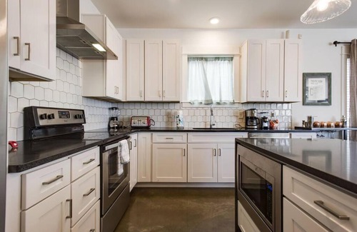 Salemtown Casa | DTNashville GermantownGetaway4B/3BPerfectLocation!