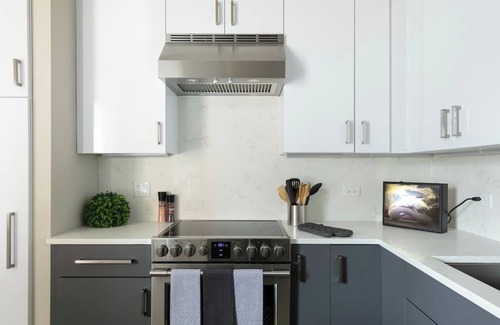 The Loop Condominio | Dtown Penthouse 11+Parking, Gym, Pvt Patio, Pool