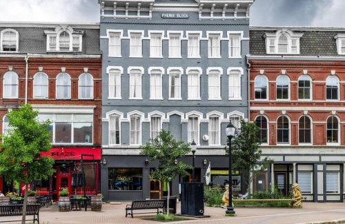 Bangor Apartamento | DTWN Bangor, Historic Hotel, Coffee Shop in building, Room # 105
