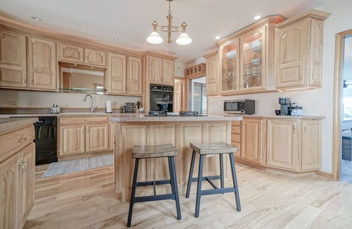 Fox Lake Casa | Dual Lake Houses on Mineola Bay