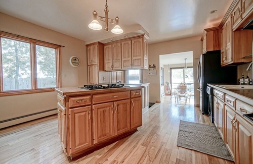Fox Lake Casa | Dual Lake Houses on Mineola Bay