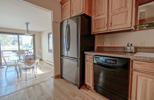 Fox Lake Casa | Dual Lake Houses on Mineola Bay
