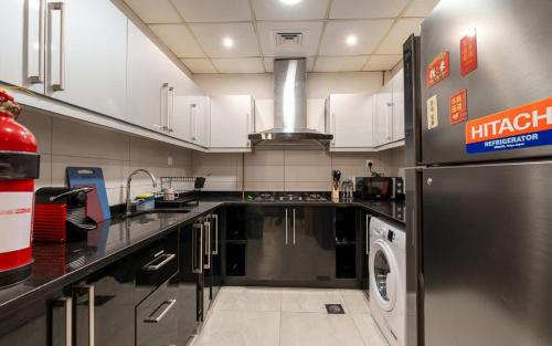 Business Bay Apartamento | Dubai Dream Retreat- Burj Views