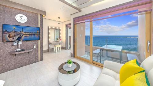 Samcheok Casa | Dubai Pension