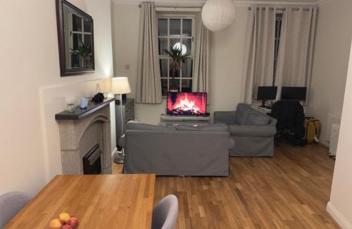 Ballsbridge Casa | Dublin Cozy Room in Ballsbridge - near Grand Canal &Aviva