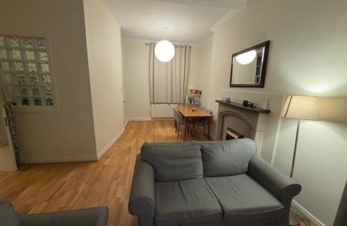 Ballsbridge Casa | Dublin Cozy Room in Ballsbridge - near Grand Canal &Aviva