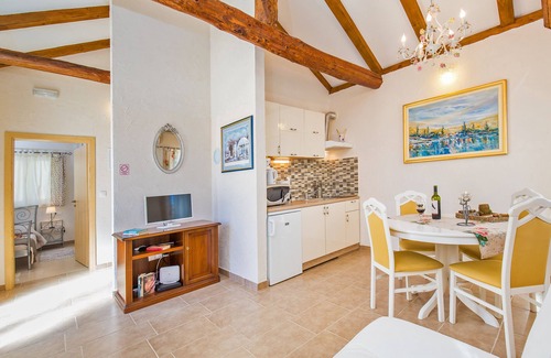 Mocici Chalet De Esquí | Dubrovnik Chalets - Two charming stone houses with private pool