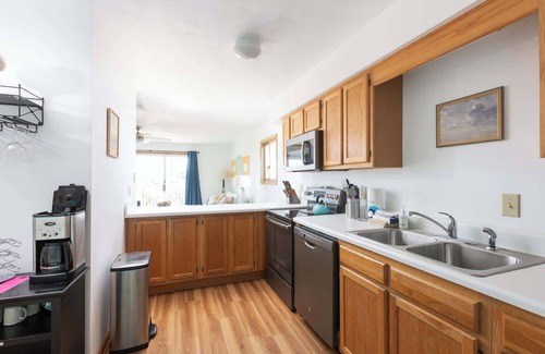 Sea Acres Condominio | Duck Condo, 5 min walk to beach w/community pool!